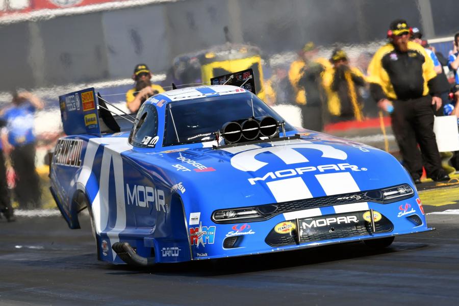  Dodge Charger SRT Hellcat Funny Car by Mopar 2018 года  (фото 16 из 19)